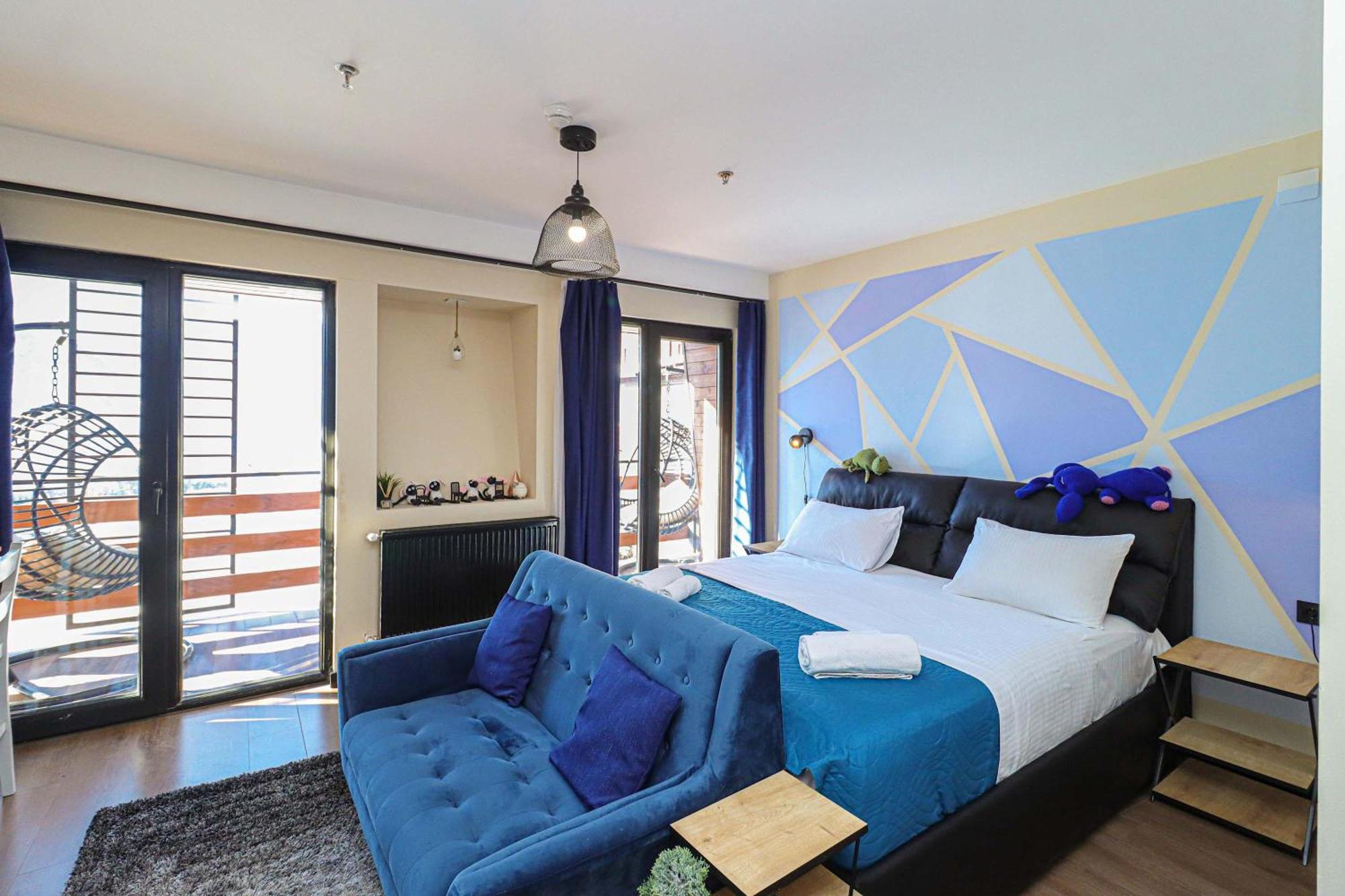Stylish Studio Apartment With Balcony กูเดาริ ภายนอก รูปภาพ